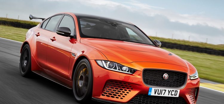 Jaguar lance un projet SV pour la très abordable XE