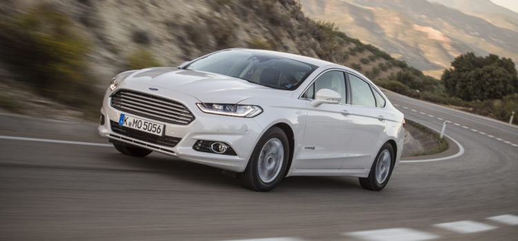 FORD MONDEO HYBRID : la familiale silencieuse des routes