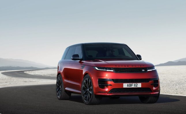 1ère mondiale spectaculaire inédite pour le nouveau Range Rover Sport