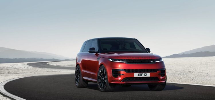 1ère mondiale spectaculaire inédite pour le nouveau Range Rover Sport